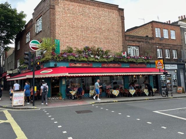 Guest Rooms In Camden Town London Exterior photo